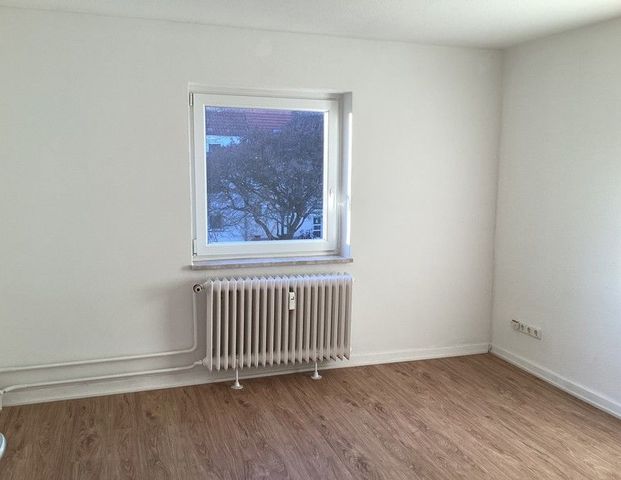 Nimm mich! Praktische 1,5-Zimmer-Single-Wohnung, Anmietung zum 19.12.2025! - Photo 1