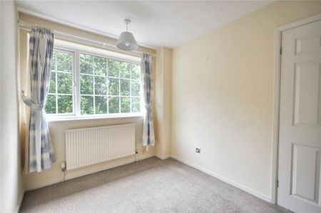 2 bedroom semi-detached house to rent - Photo 2