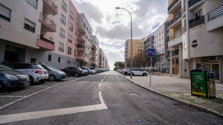 T3 em Linda a Velha com 153m2 e 3 lugares de estacionamento. - Photo 2