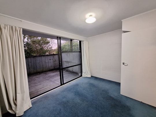 The Convenience of Kingsland... - Photo 1