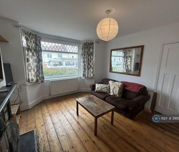 3 bedroom semi-detached house to rent - Photo 3
