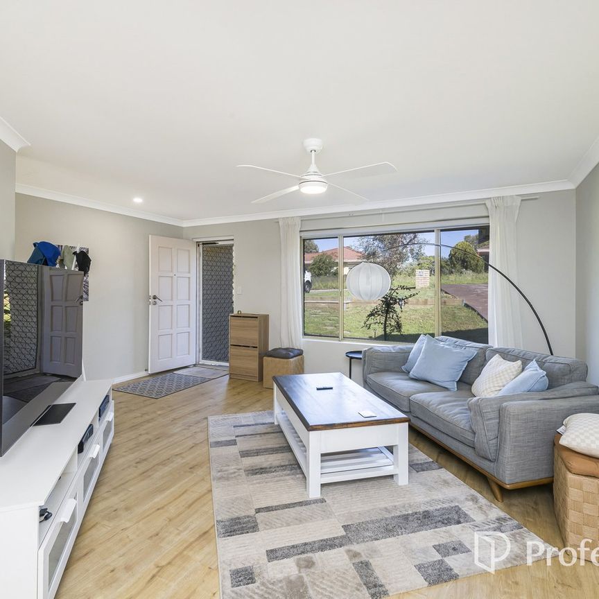 Walk to Local Schools - Spacious 3-Bedroom Coastal Retreat - Photo 1