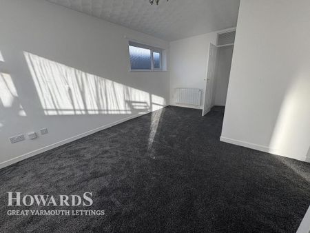 2 bedroom flat to rent - Photo 2