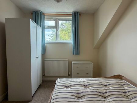 Room 3, Lisburn Road - Photo 2