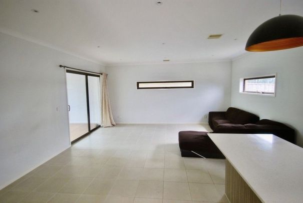 Elegant Double-Storey Family Home in Livingston Estate! - Photo 1