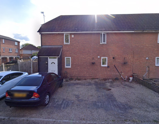 2 bedroom end of terrace house to rent - Photo 1