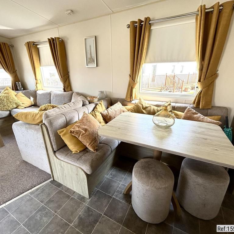 2 bedroom park home to rent - Photo 1