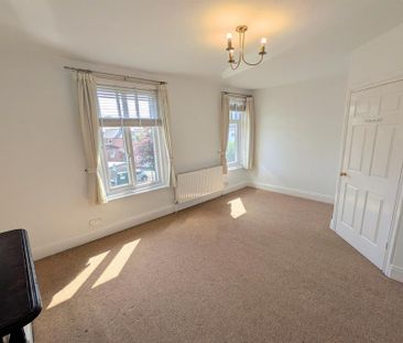3 bedroom end of terrace house to rent - Photo 3