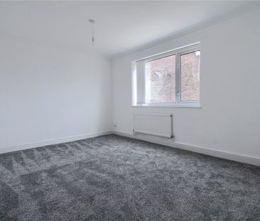 3 bed terraced house to rent in Vulcan Way, Thornaby, TS17 - Photo 4
