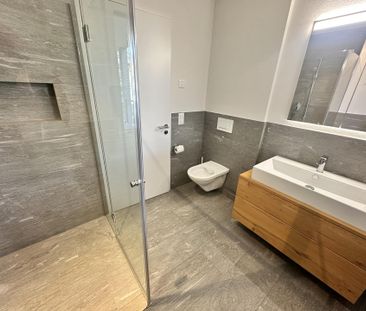 Topmoderne 3.5-Zimmer-Wohnung mit 40m2 gedeckter Terrasse im EG - Photo 5