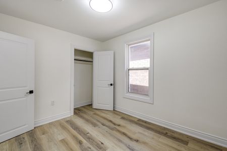 For Lease - 35 Fairleigh Avenue, Hamilton, Ontario - Photo 4