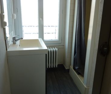 Location Appartement 2 pièces 32m² MONTMORILLON 86500 - Photo 5