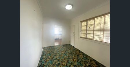 RIGHT ON THE WATERFRONT ! - Photo 3