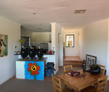 Victoria Park - Photo 4