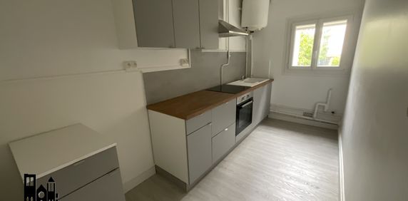 Location Appartement 1 pièce 31m² BOURGES 18000 - Photo 2