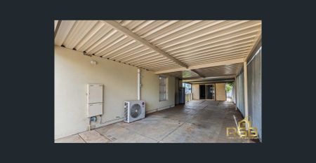 Three-Bedroom Family Home with Swimming Pool and Outdoor Entertaining Space - Photo 3