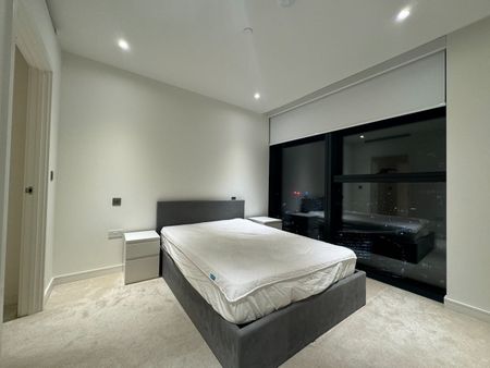 2 Bed Flat, Hampton Tower, E14 - Photo 5