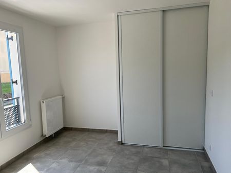 Location Appartement 3 pièces 55m² EPONE 78680 - Photo 3