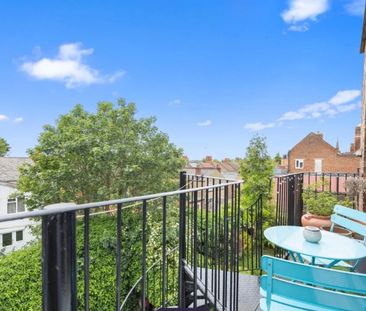 2 Bed Penthouse, St Marys Road, NW10 - Photo 2