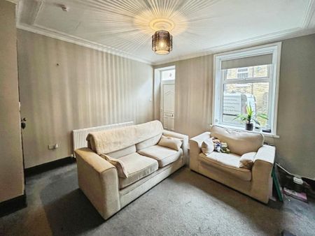 3 bedroom terraced house to rent - Photo 3
