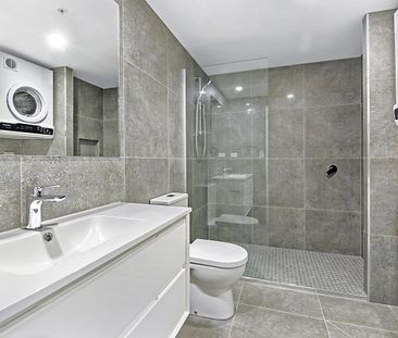 10906/23 Norman, Southport, Qld 4215 - Photo 4