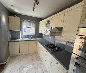 2 bedroom terraced house to rent - Photo 3
