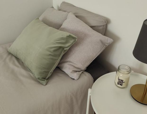 Quarto junto ao terminal do metro Cacilhas - Foto 1