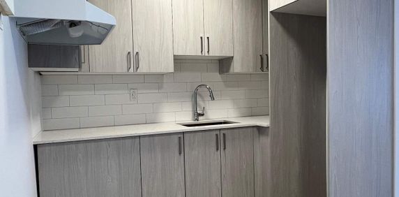 "ESPACE DE DÉTENTE": 3½ Condo à LaSalle, QC - Photo 2