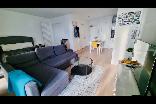 Studio Flat, Schooler Road, E16 - Photo 1