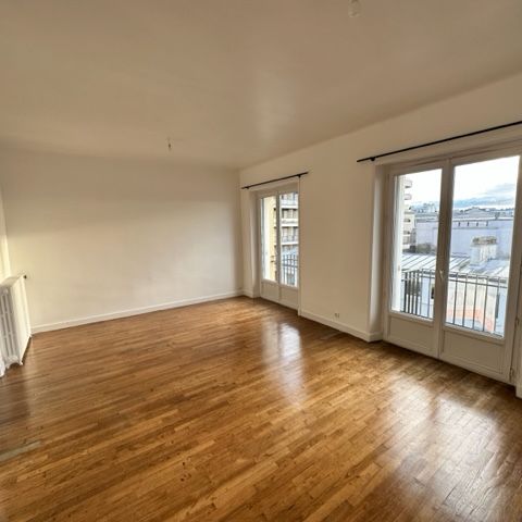 A louer Brest Centre Siam/Triangle d'or T3 dernier étage REFAIT A NEUF - Photo 1