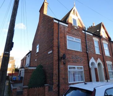 3 bedroom end of terrace house to rent - Photo 5