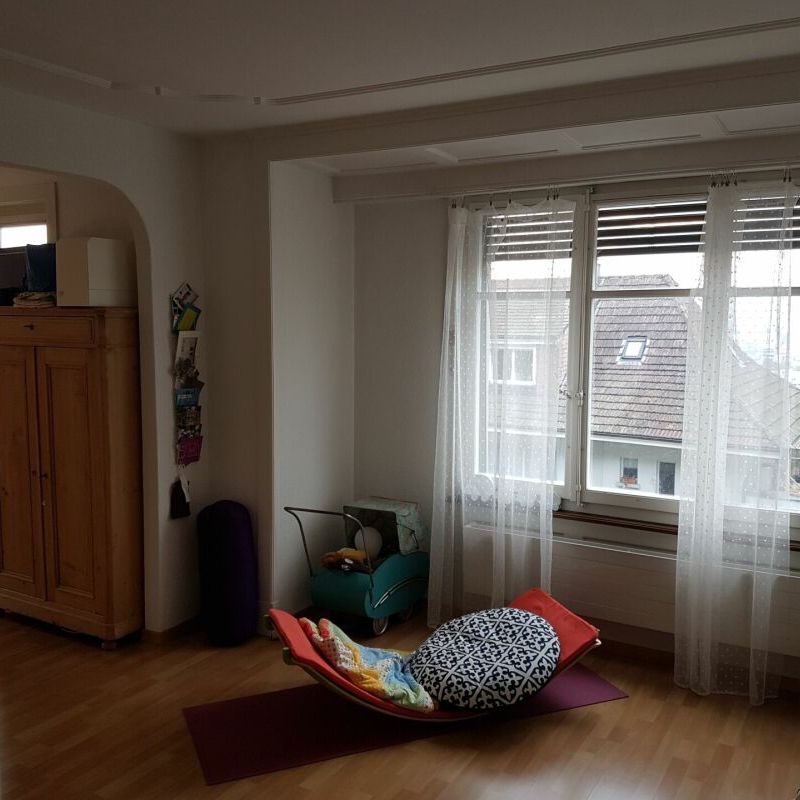 4-Zimmer-Altbauwohnung mit Garten und Sitzplatz - Photo 1