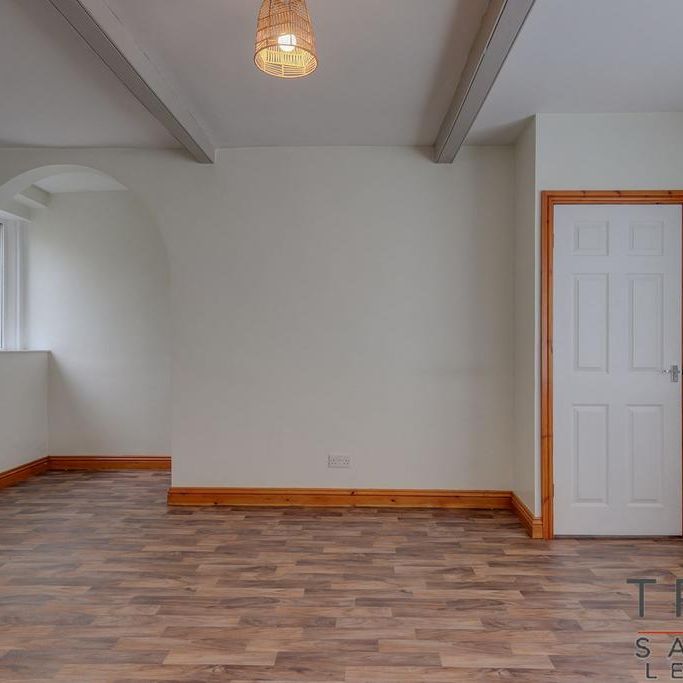 2 bedroom terraced house to rent - Photo 1