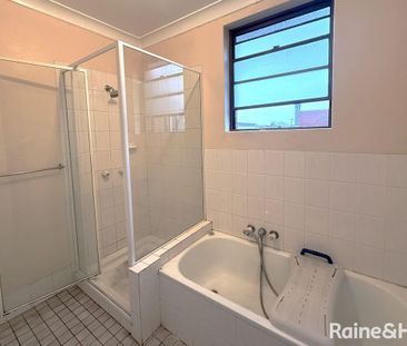 Male Only Boarding House Accommodation - Furnished Single Room - Photo 6