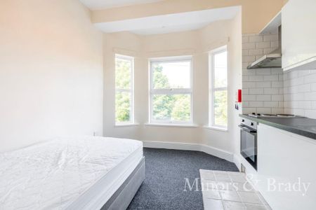 Studio to rent - Photo 2