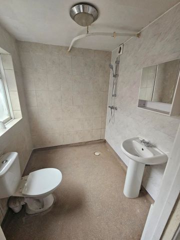 Queen Mary's Road, CV6 5LS, Coventry - Photo 3