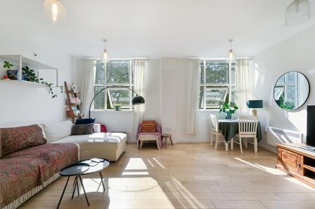 2 bedroom flat to rent - Photo 2