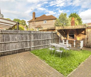 2 Bedroom Maisonette to rent - Photo 5