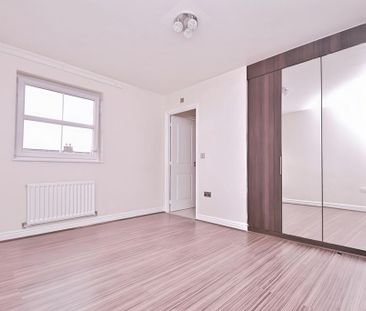 4 bedroom semi-detached house to rent - Photo 3