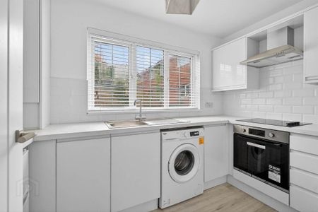 22 Strathearn Court, Holywood, BT18 9NR - Photo 4