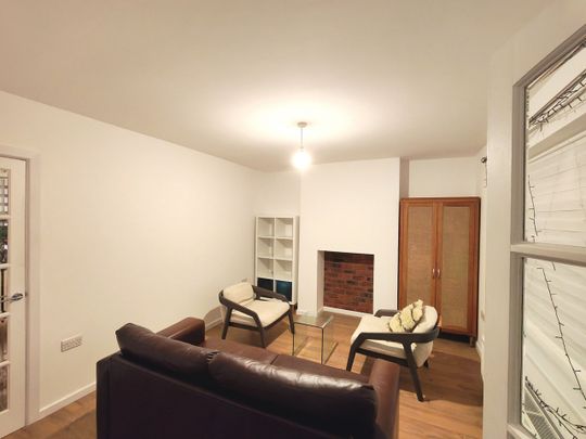 3 Bed Semi-Detached House, Brinsley Close, NG8 - Photo 1