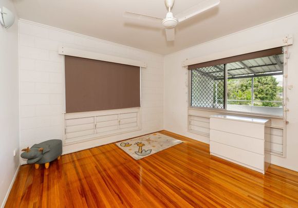 NEAT AND TIDY TWO BEDROOM HOME IN KIRWAN! - Photo 1