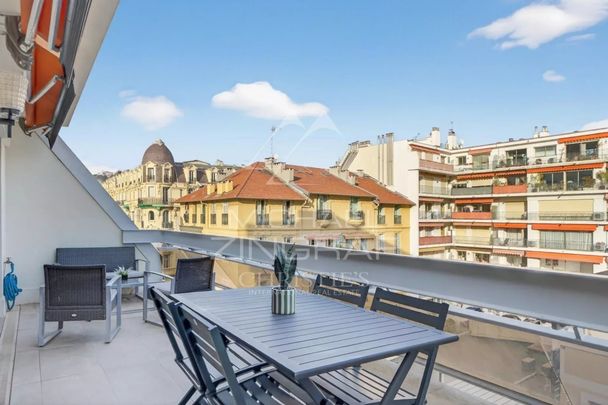 Appartement rénové avec terrasses – Carré d'Or – Nice - Photo 1