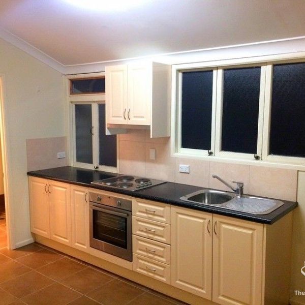 One Bedroom Flat Close to the CBD - Photo 1