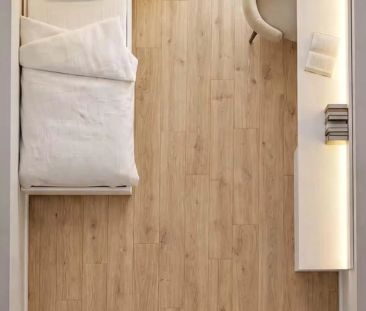 Deluxe Bedroom - Photo 6