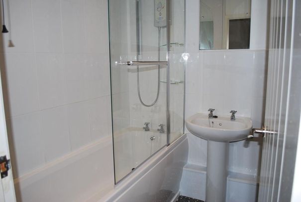 2 bed terraced house to rent in NE31 - Photo 1