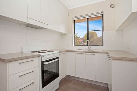 Home For Rent - Photo 3