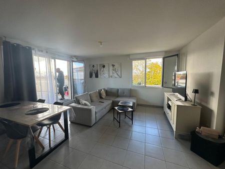 APPARTEMENT T3 65M - Photo 4