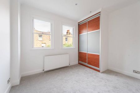 2 bedroom flat to rent - Photo 3