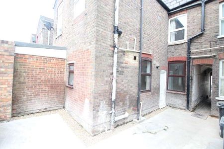 Granville Road - Bedroom Maisonette - Ground Floor - Unfurnished, LU1 - Photo 4